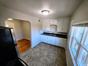 1114 Madison St in Jefferson City, MO - Building Photo - Building Photo