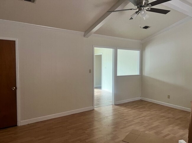 712 Allendale Dr in Lufkin, TX - Foto de edificio - Building Photo