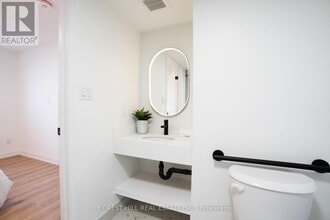 42 Chatfield Dr in Toronto, ON - Building Photo - Building Photo