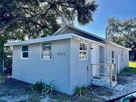 2405 E Main St in Lakeland, FL - Building Photo