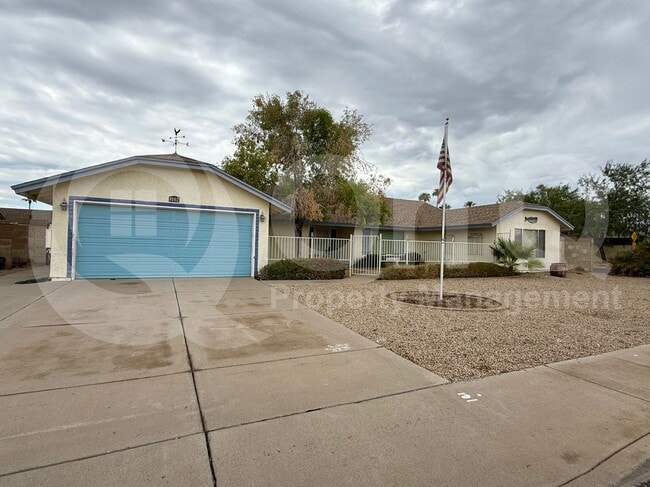 8102 W Sweetwater Ave