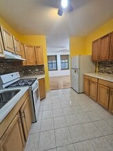 7203 S Yates Blvd in Chicago, IL - Building Photo - Building Photo