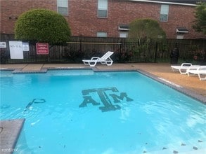 1001 Krenek Tap Rd-Unit -Apt 402 in College Station, TX - Building Photo - Building Photo