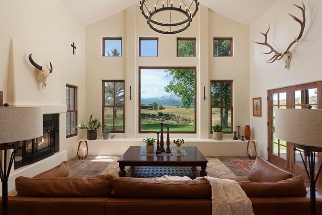 property at 661 Green Meadow Dr