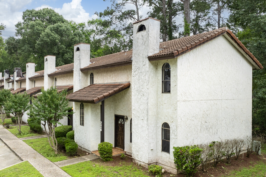 100 La Costa Dr in Montgomery, TX - Foto de edificio