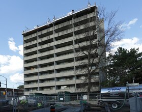 Le Marquis in Ottawa, ON - Building Photo - Building Photo