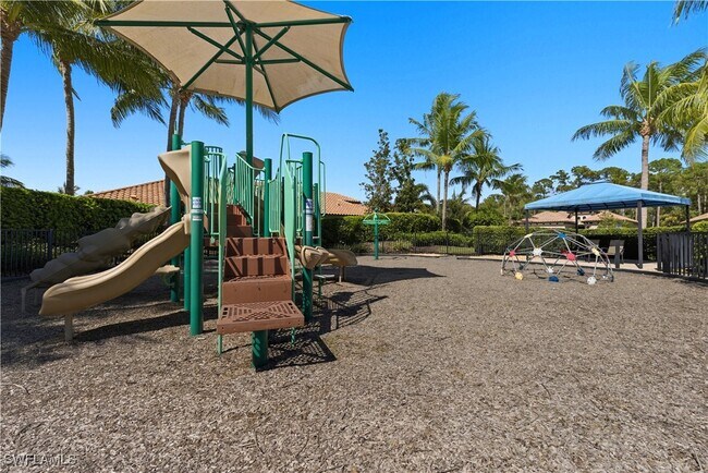 property at 9475 Isla Bella Cir