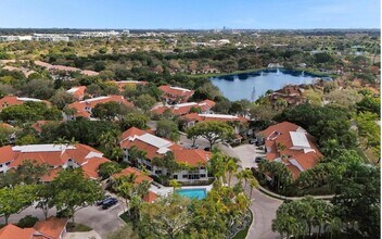 992 NW 93rd Ave in Plantation, FL - Building Photo - Building Photo