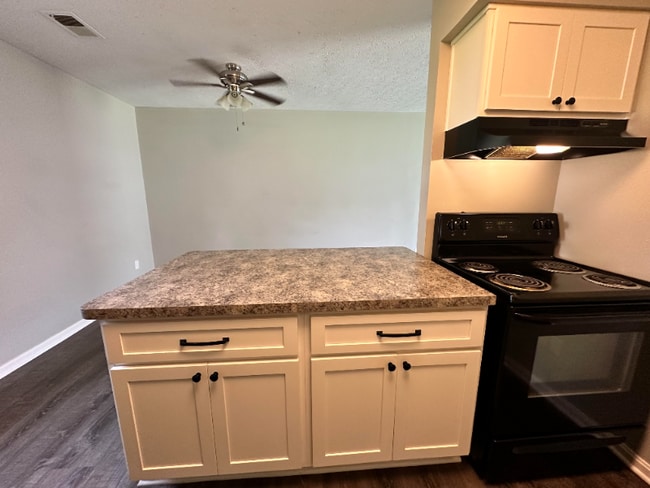 11201 Ginger Rd in Louisville, KY - Foto de edificio - Building Photo