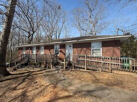 468 Taylor St in Royston, GA - Building Photo