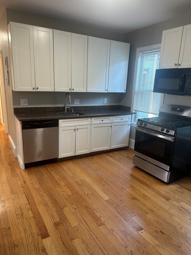 16 Bird St, Unit 3