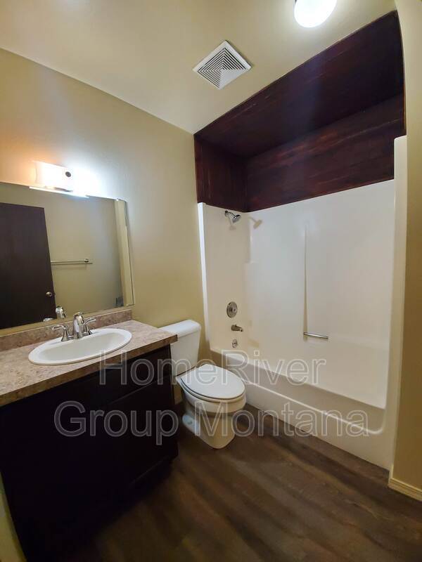 911 Pattee Creek Dr in Missoula, MT - Building Photo - Building Photo