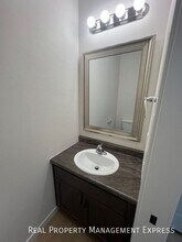 Modern 1 Bedroom Townhome with 1.5 Baths in Sioux Falls, SD - Building Photo - Building Photo