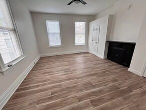 1312 Spring St, Unit 3 in Cincinnati, OH - Building Photo - Building Photo