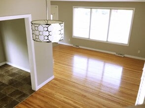 211 McCannel St in Regina, SK - Building Photo - Building Photo