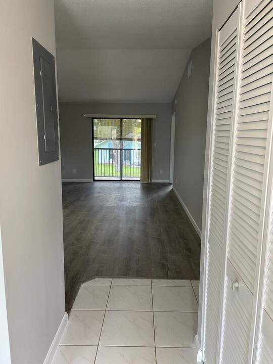 9413 Boca Cove Cir in Boca Raton, FL - Building Photo