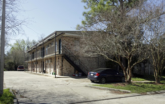The Hideaway in Baton Rouge, LA - Building Photo