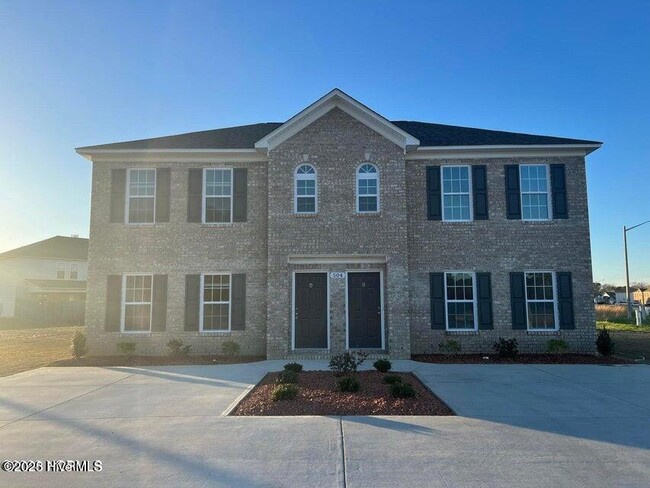 312 S Pointe Dr