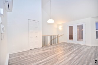 1-1404 Av. de la Gare in Mascouche, QC - Building Photo - Building Photo