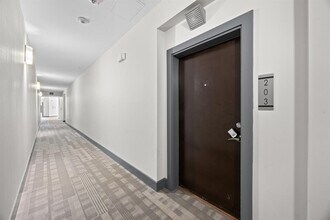 1320 Robert Browning St in Austin, TX - Building Photo - Building Photo