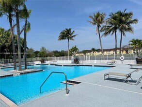 12510 Vista Isles Dr in Sunrise, FL - Building Photo - Building Photo