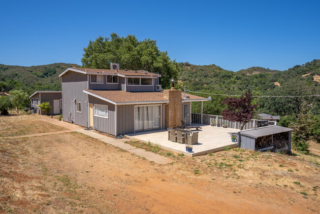 14401 Old Morro Rd W in Atascadero, CA - Building Photo - Building Photo