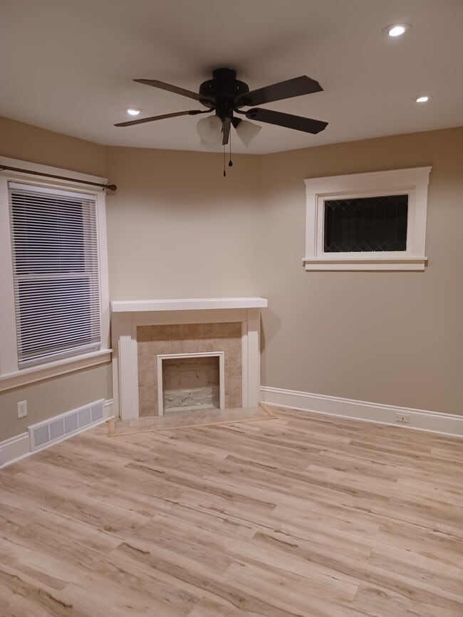 1889 W 52nd St, Unit 1 in Cleveland, OH - Building Photo - Building Photo