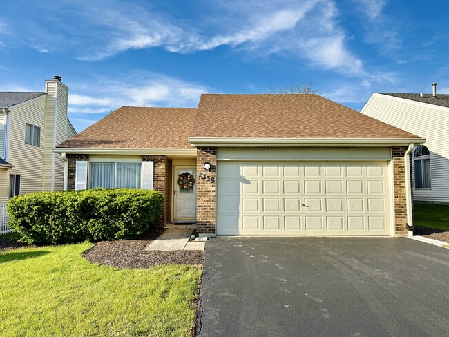 property at 2338 Buckingham Cir