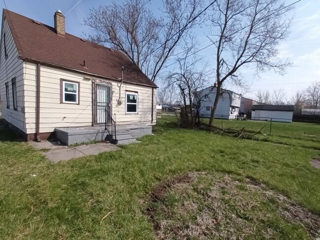 4080 Isabelle St in Inkster, MI - Building Photo - Building Photo