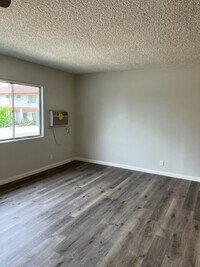 7107 Etiwanda Ave photo'
