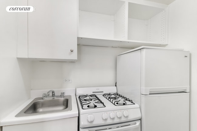 30 Horatio St in New York, NY - Building Photo - Building Photo