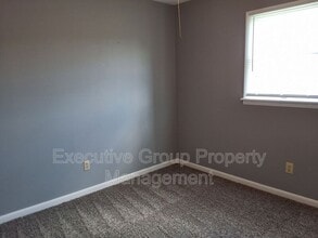 253 University Dr in Radcliff, KY - Building Photo - Building Photo