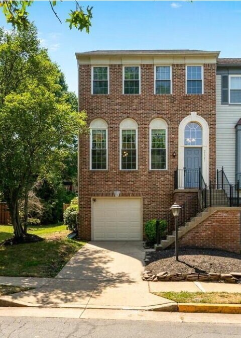 property at 47581 Sandbank Square