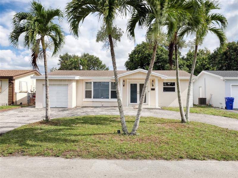 7809 Ramona St in Miramar, FL - Building Photo