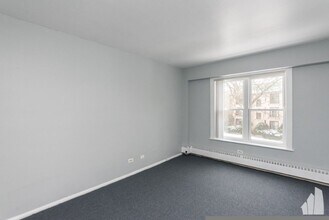 7333 N Ridge Blvd in Chicago, IL - Foto de edificio - Building Photo