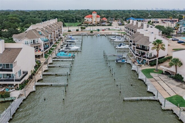 3663 E NASA Pkwy, Unit 407 in Seabrook, TX - Building Photo - Building Photo