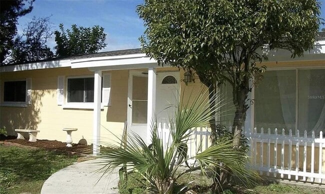 2619 Sunnyside St in Sarasota, FL - Building Photo - Building Photo