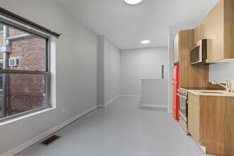 4700 N Racine Ave in Chicago, IL - Foto de edificio - Building Photo