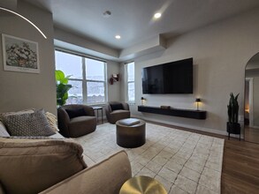 1275 Escalante Dr, Unit Apt 236 in Durango, CO - Foto de edificio - Building Photo