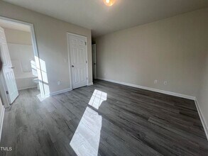 5520 Neuse View Dr in Raleigh, NC - Building Photo - Building Photo