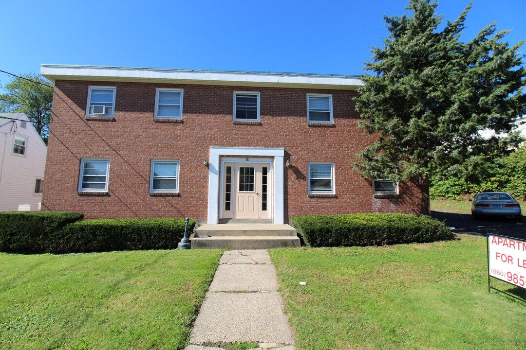 15 Fairfax Ave, Unit B-2 in West Hartford, CT - Foto de edificio