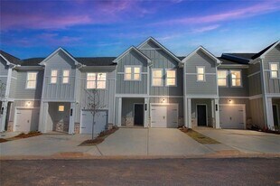 10 American Ave in Newnan, GA - Building Photo