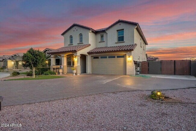15309 W Latham St in Goodyear, AZ - Building Photo - Building Photo