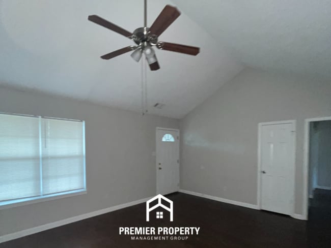 6988 Dokkum Cove in Memphis, TN - Building Photo - Building Photo