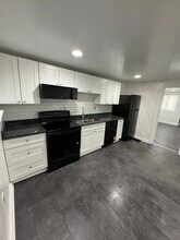 12 Ingram Ave, Unit 1 in Pittsburgh, PA - Building Photo - Building Photo