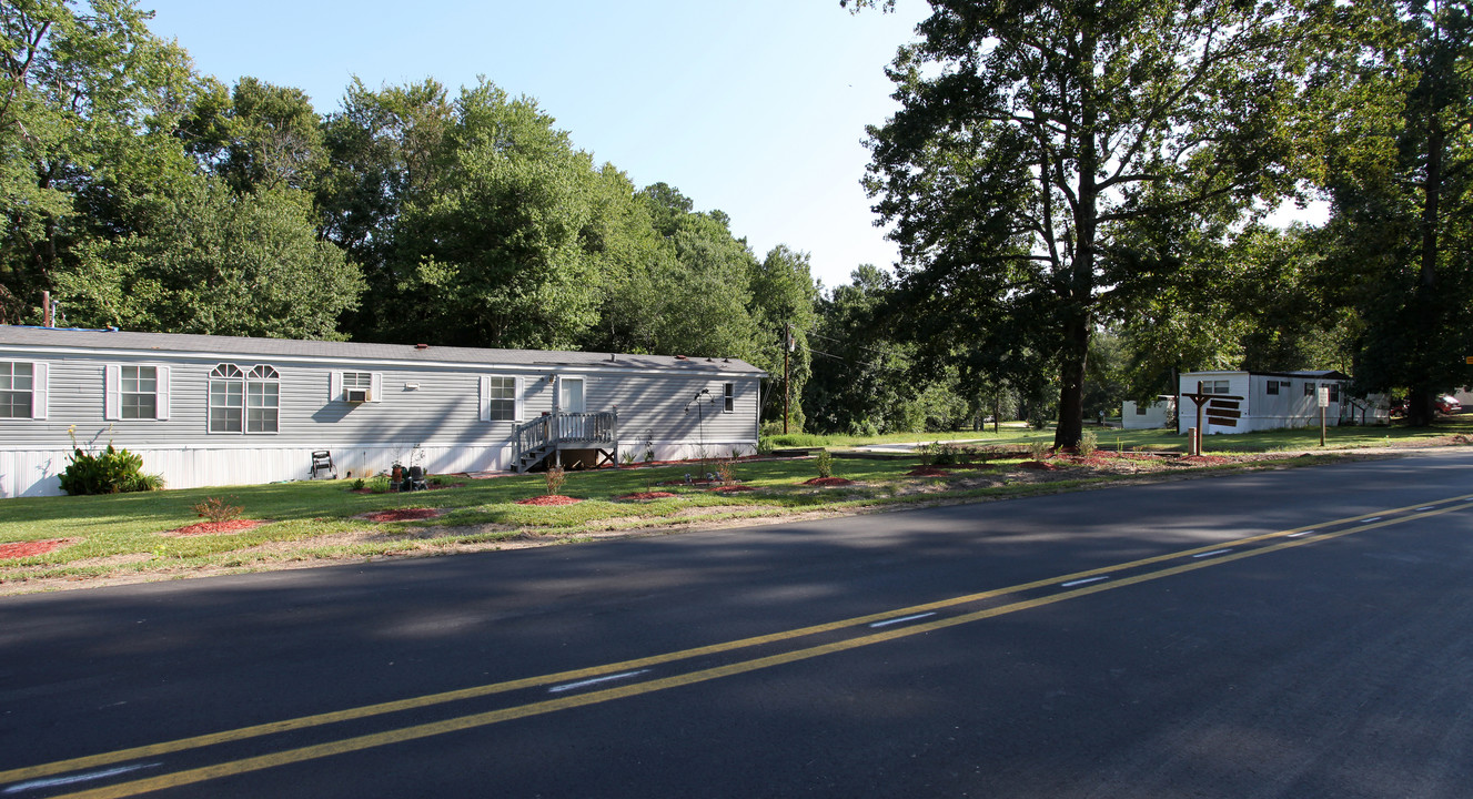 1001-1009 Morphus Bridge Rd in Wendell, NC - Building Photo