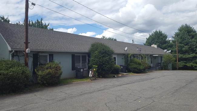 Panorama Apartments in Bedford, VA - Foto de edificio - Building Photo