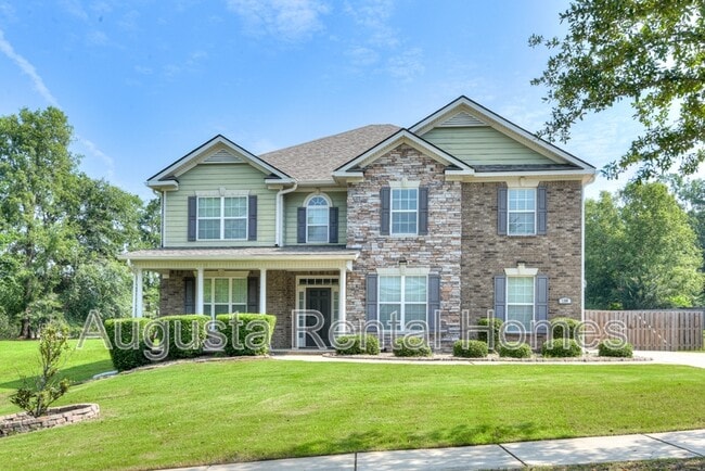 property at 180 Kenilworth Dr