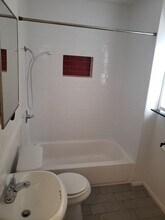 5108 Locke Ave in Fort Worth, TX - Building Photo - Building Photo