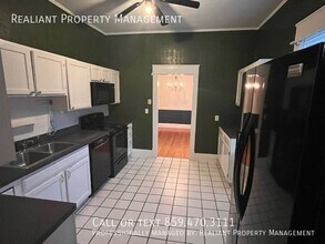 104 S Walnut St in Wilmore, KY - Building Photo - Building Photo